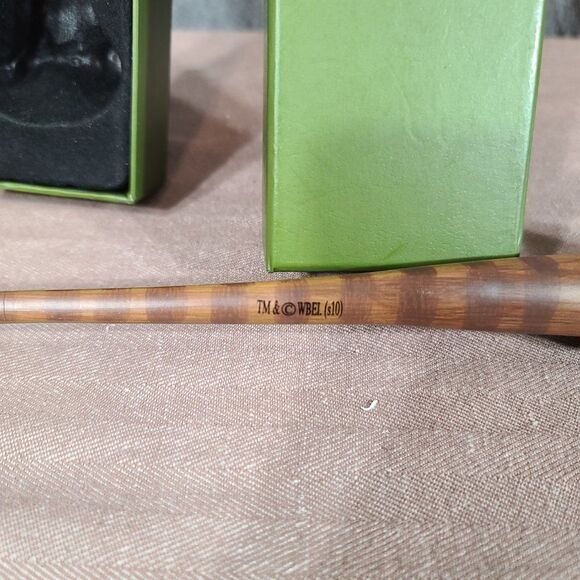 HARRY POTTER NOBLE COLLECTIONS- Nymphadora Tonks Wand - Picture 5 of 9